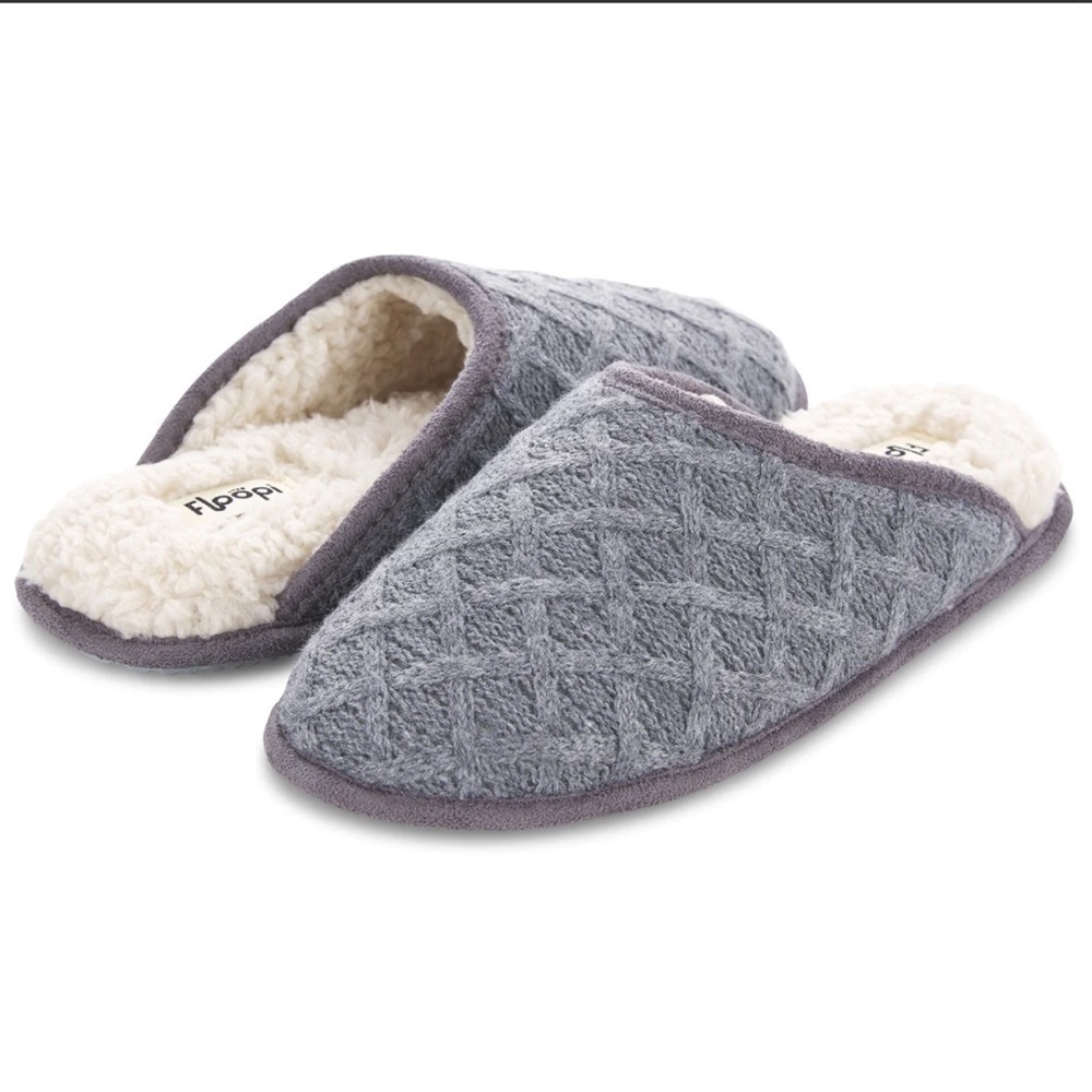 NEW in Box - Floopi Isabel Lattice Knit Gray Slippers - Small (5-6)